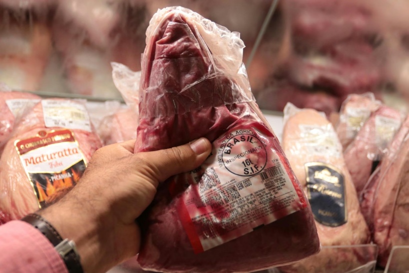 Brasil domina con carne barata: el boom de importaciones golpea la cadena local