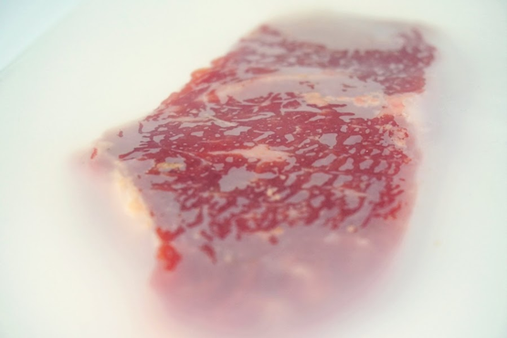 Innovación en la industria cárnica: desarrollan un film biodegradable para conservar la carne vacuna